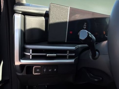 Used 2025 Hyundai Santa Fe SEL FWD image 21