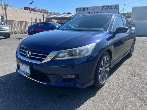 Used 2014 Honda Accord Sport image 2