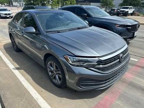 Used 2023 Volkswagen Jetta SE FWD image 1