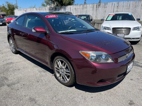 Used 2006 Scion tC Hatchback Coupe 2D image 1