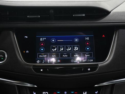 Used 2022 Cadillac XT5 Premium Luxury image 19