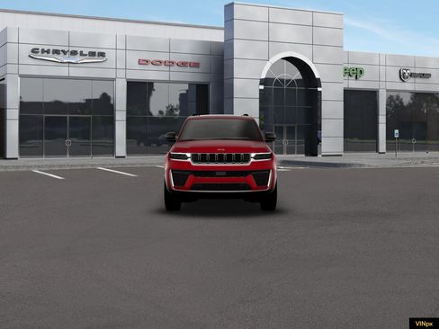 New 2026 Jeep Grand Cherokee L 4WD image 11