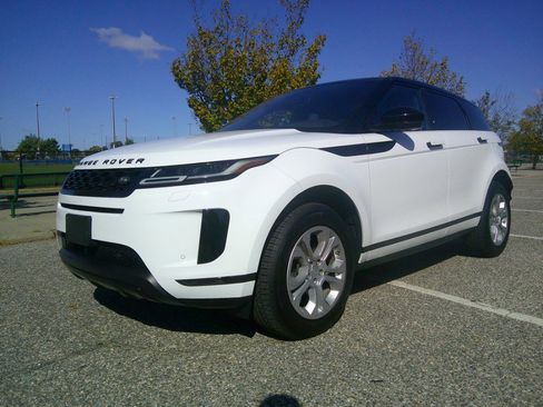 Used 2020 Land Rover Range Rover Evoque S image 9