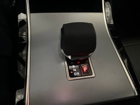 Used 2024 Land Rover Range Rover Evoque S image 29