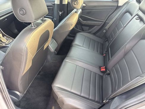 Used 2024 Volkswagen Jetta SE FWD image 16