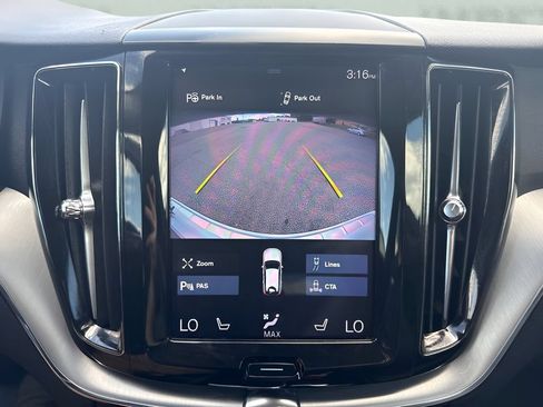 Used 2019 Volvo XC60 T6 Momentum w/ Premium Package AWD/4WD image 21