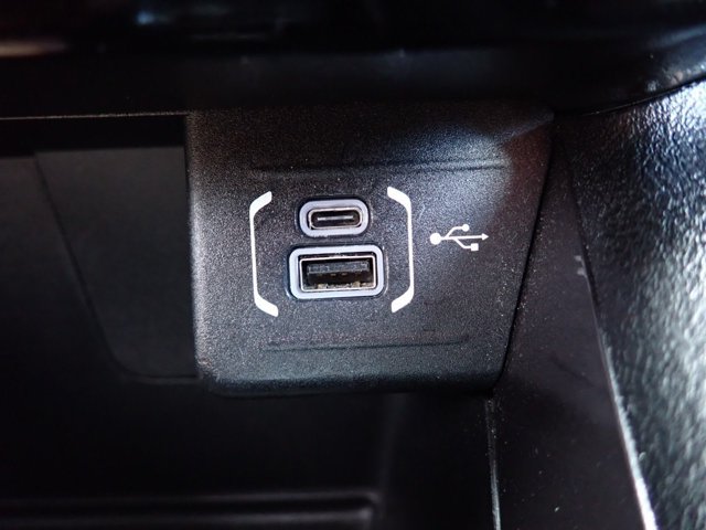 Used 2024 Jeep Compass Latitude AWD/4WD image 17