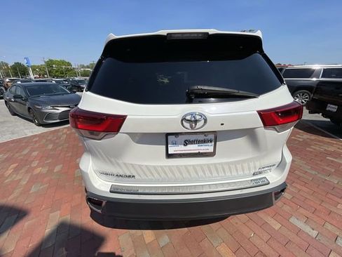 Used 2018 Toyota Highlander Limited Platinum image 30