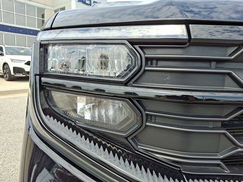Used 2025 Ford Expedition Max Active AWD/4WD image 9