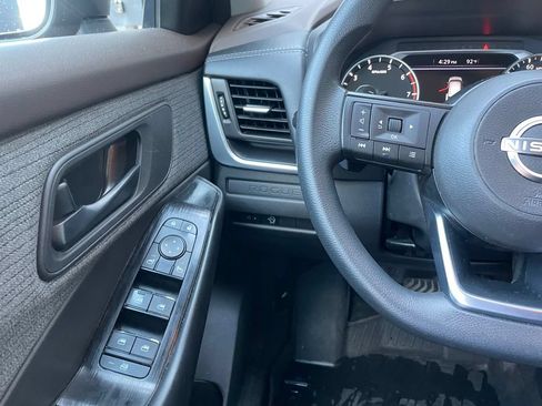 Certified 2023 Nissan Rogue S FWD image 11