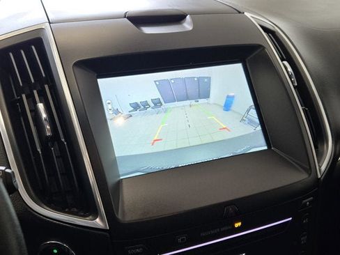 Used 2017 Ford Edge Titanium w/ Equipment Group 302A image 24