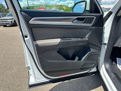 Certified 2023 Volkswagen Atlas SEL AWD/4WD image 18