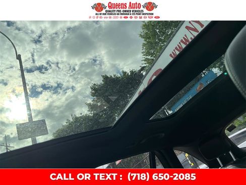 Used 2019 Mercedes-Benz GLC 300 4MATIC w/ Premium Package image 23