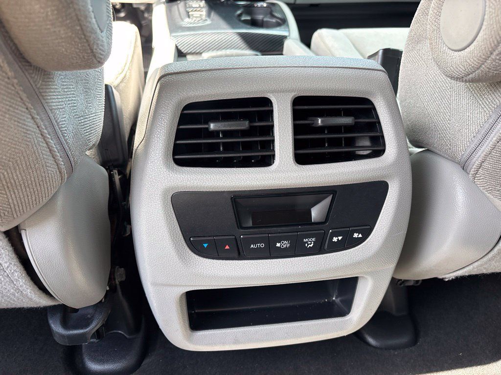 Used 2021 Honda Pilot EX image 19