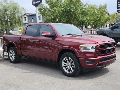 Used 2019 RAM 1500 Laramie AWD/4WD image 2