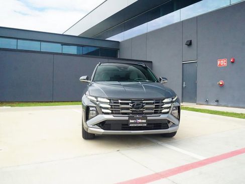New 2026 Hyundai Tucson Limited FWD image 2