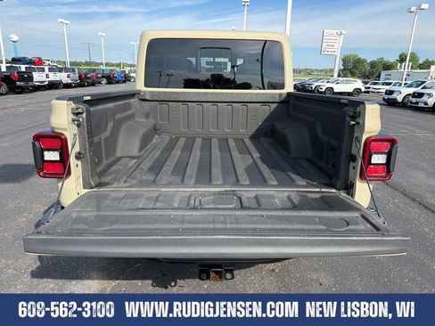 Used 2022 Jeep Gladiator Rubicon w/ LED Lighting Group AWD/4WD image 23