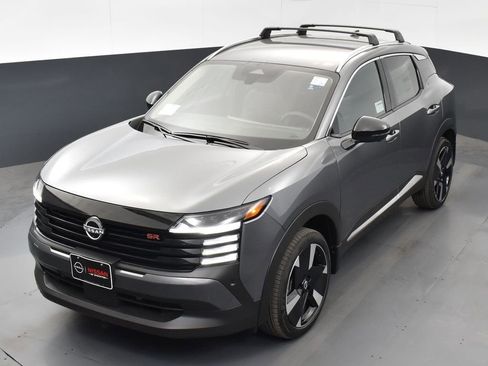 New 2026 Nissan Kicks SR w/ Cold Weather Package AWD/4WD image 46