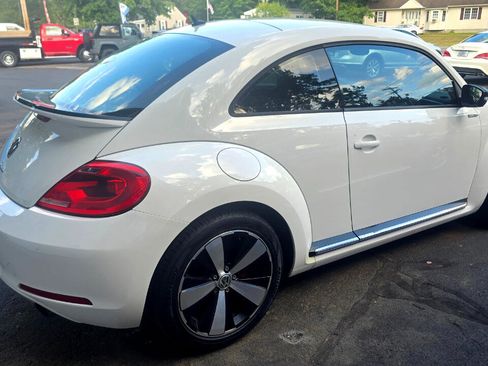 Used 2013 Volkswagen Beetle 2.0T image 5