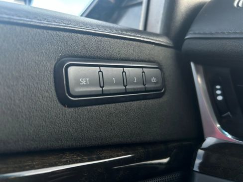 Used 2019 Cadillac Escalade ESV Platinum image 19