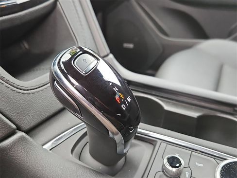 Used 2025 Cadillac XT5 Luxury image 12