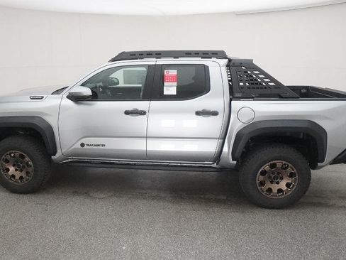 New 2025 Toyota Tacoma 4x4 Double Cab Hybrid image 10
