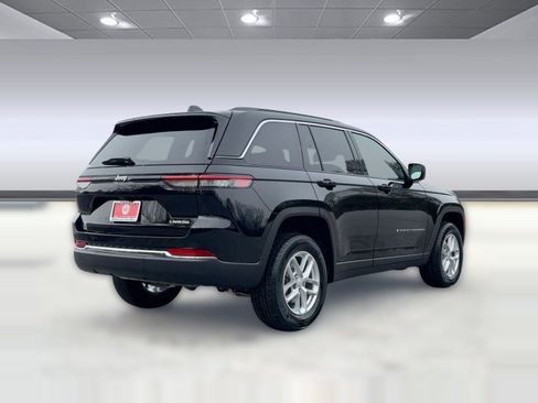 New 2025 Jeep Grand Cherokee Laredo X image 9