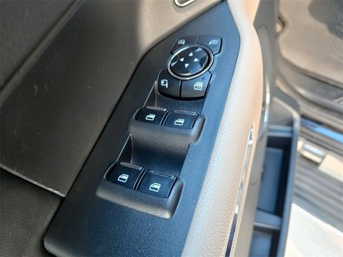 Used 2024 Ford Expedition Limited image 34