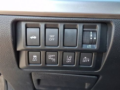 Used 2017 Subaru Legacy 2.5i Limited AWD/4WD image 28