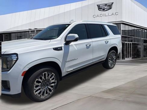 Used 2023 GMC Yukon Denali Ultimate w/ LPO, Floor Liner Package image 4