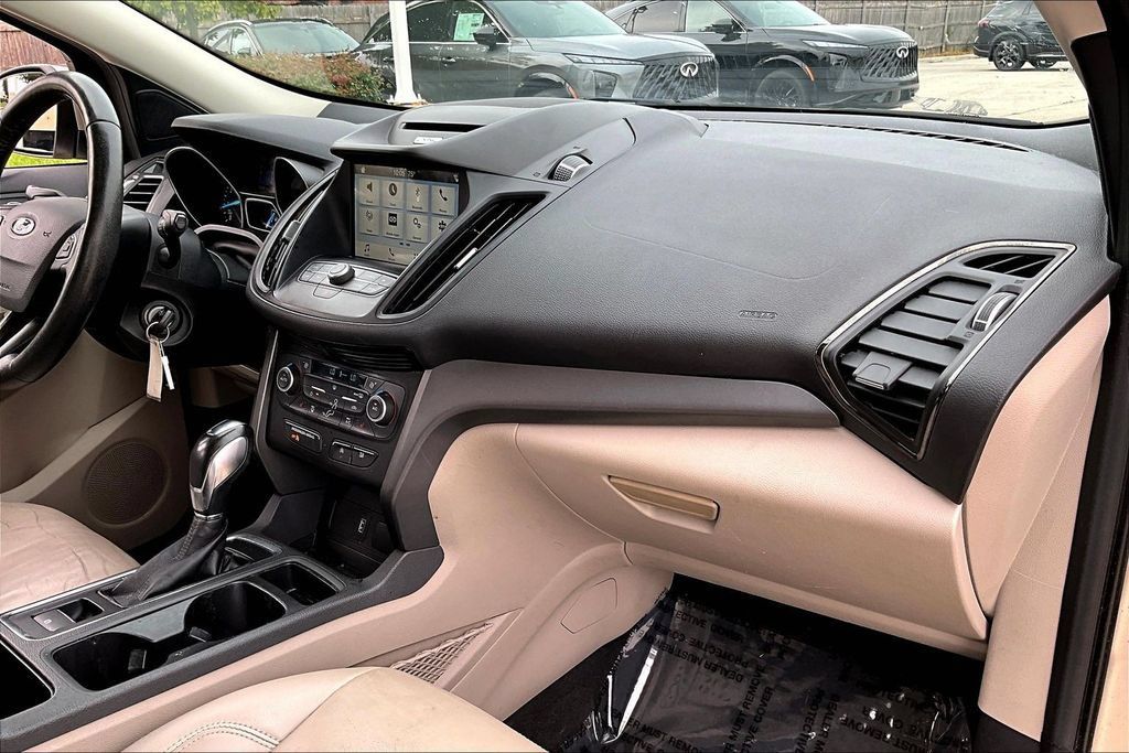 Used 2018 Ford Escape SEL AWD/4WD image 24