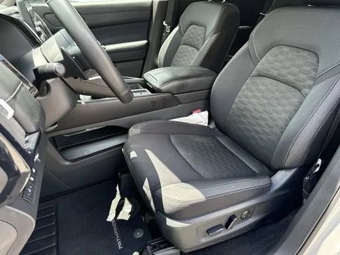 Used 2025 Nissan Pathfinder SV FWD image 34