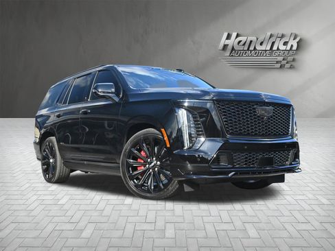 Used 2025 Cadillac Escalade V image 2