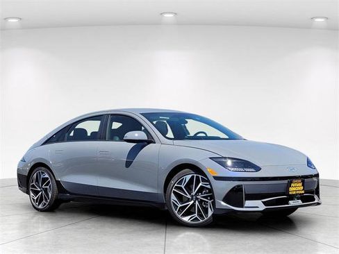 New 2025 Hyundai Ioniq 6 SEL image 1