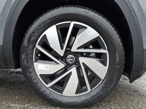 New 2026 Volkswagen Atlas SEL image 6