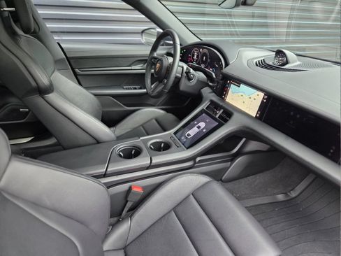 Certified 2025 Porsche Taycan 4S AWD/4WD image 18