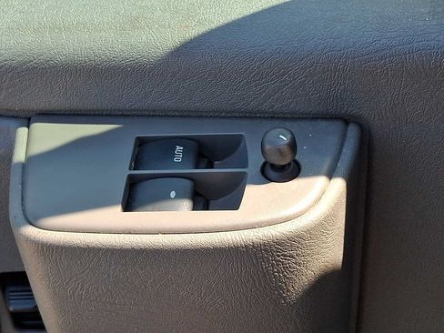 Used 2025 Chevrolet Express 2500 w/ Driver Convenience Package RWD image 21