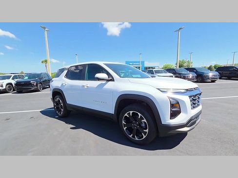 New 2026 Chevrolet Equinox LT w/ Convenience Package II FWD image 24