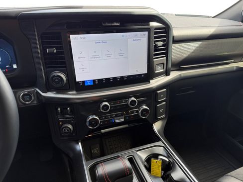 Used 2025 Ford F150 Raptor AWD/4WD image 12