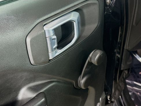 Used 2022 Jeep Wrangler Unlimited Sport image 24