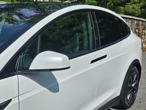 Used 2023 Tesla Model X AWD/4WD image 22