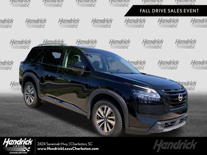 Used 2022 Nissan Pathfinder SL w/ Lighting Package (N92)