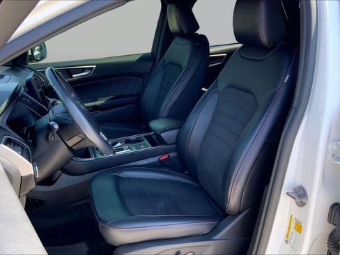 Certified 2024 Ford Edge ST-Line AWD/4WD image 8