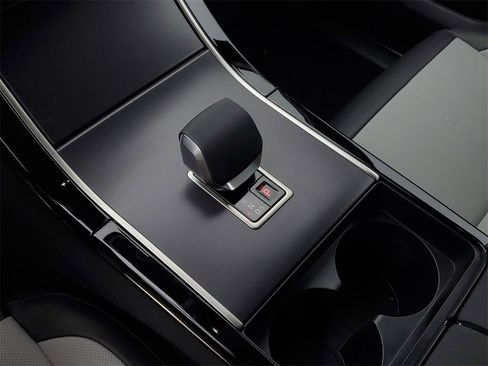 New 2026 Land Rover Range Rover Velar Dynamic SE image 27