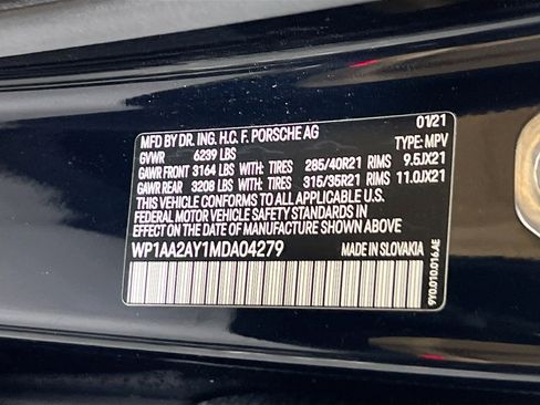 Used 2021 Porsche Cayenne image 32