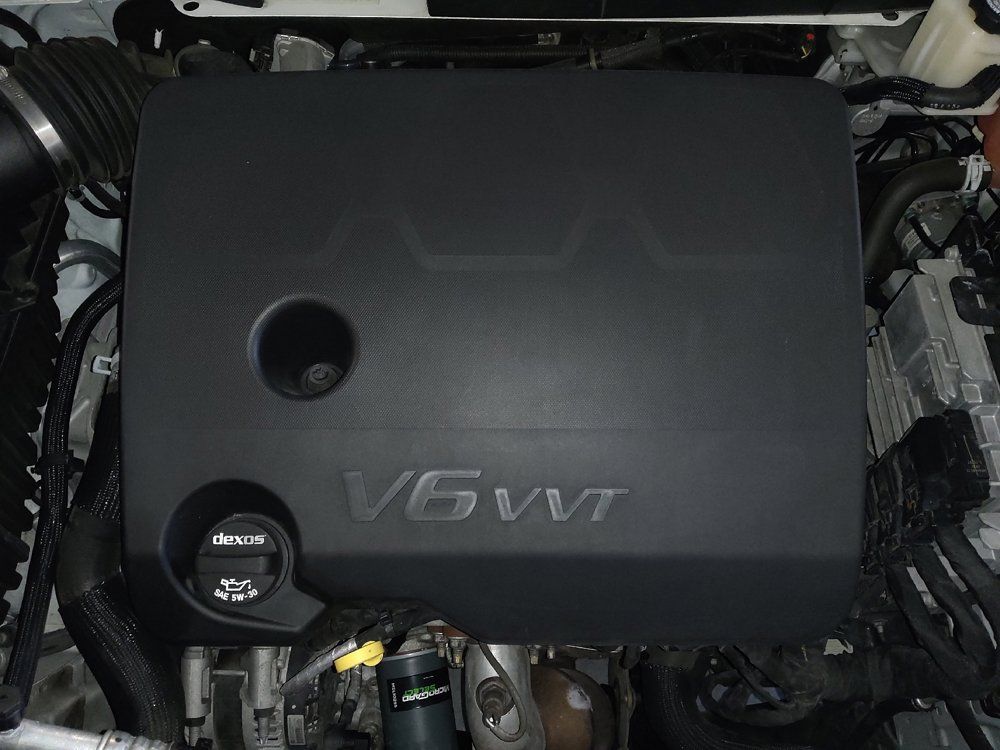 Used 2021 Chevrolet Traverse LS FWD image 30