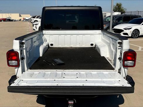 Used 2020 Jeep Gladiator Sport w/ Quick Order Package 24S image 36