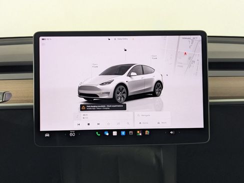 Used 2024 Tesla Model Y Long Range AWD/4WD image 14