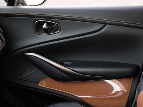 Used 2024 Aston Martin DBX 707 image 20