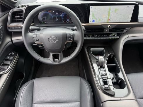 Used 2026 Toyota Crown AWD/4WD image 12